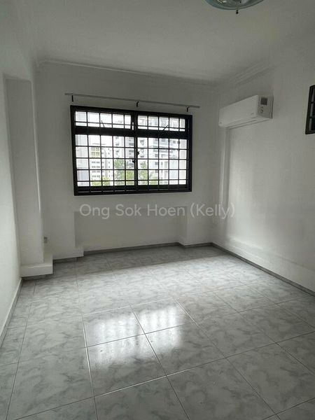 5 Room (5I) HDB for Sale in  657 Woodlands Ring Road - Image 2